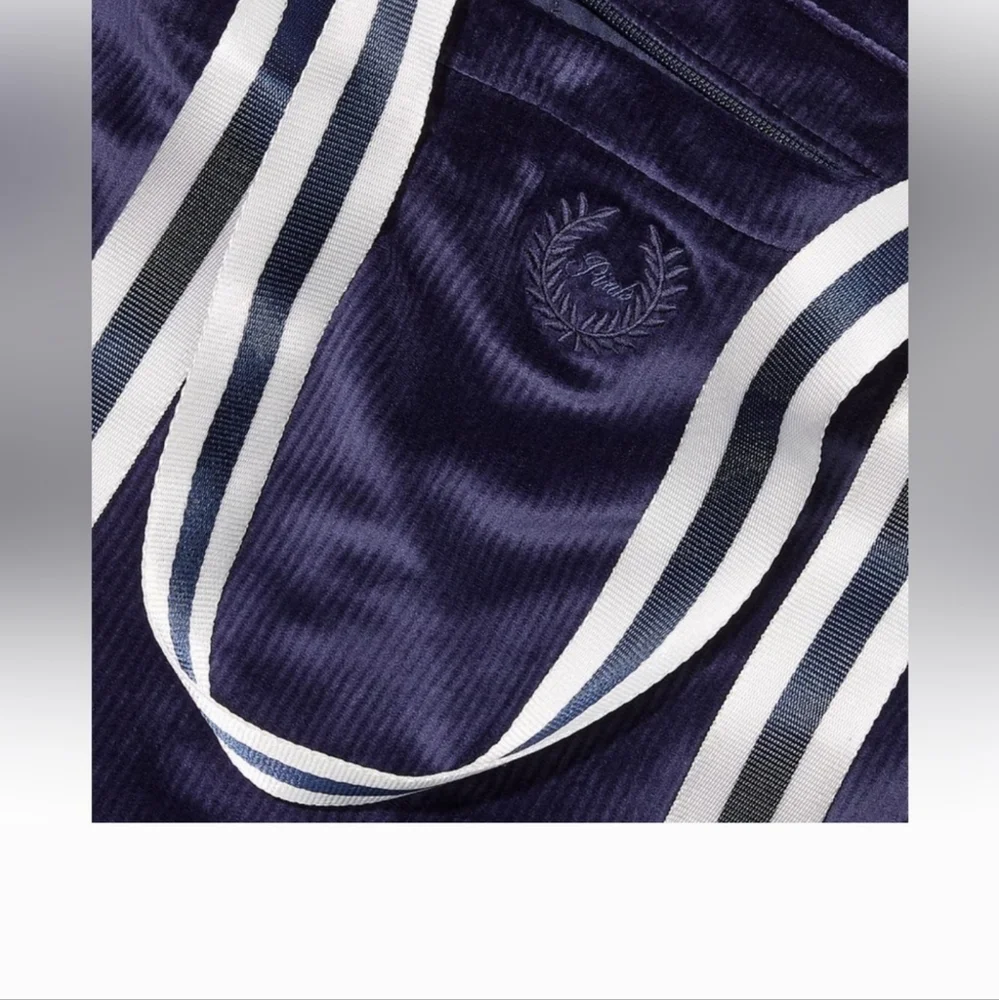 Victoria's Secret‎ PINK Tote Navy Blue Velour Ribbed White Stripe Zipper VS